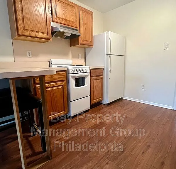 100 E Mount Vernon St #1 — Photo 4