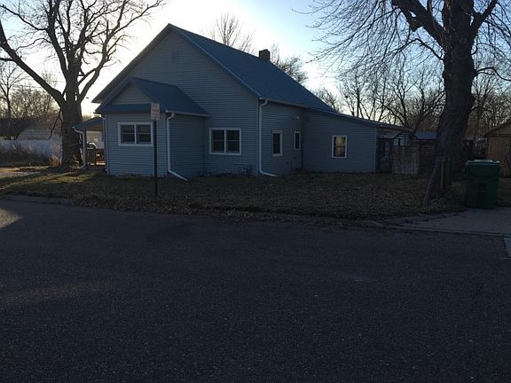 2nd image of 521 N Academy Ave