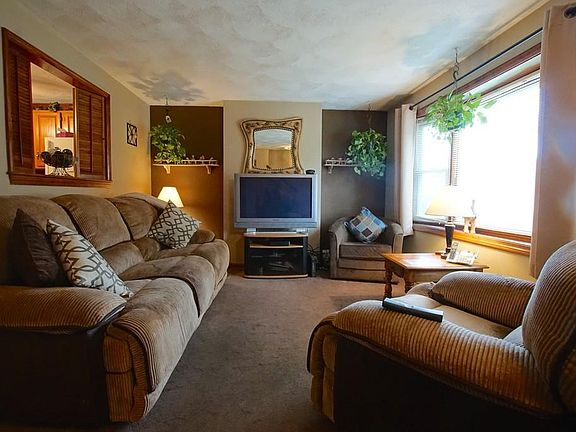 2nd image of 9 Christie Dr #1