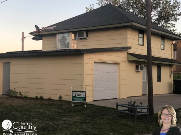 1361 Flynn St, Waynoka, OK 73860