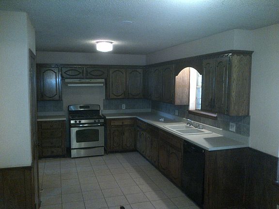 4th image of 3132 N Dornick Dr