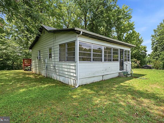 5th image of 3009 Ponds Wood Rd