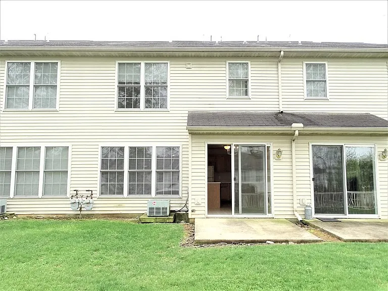 103 Pepperton Ct — Photo 15