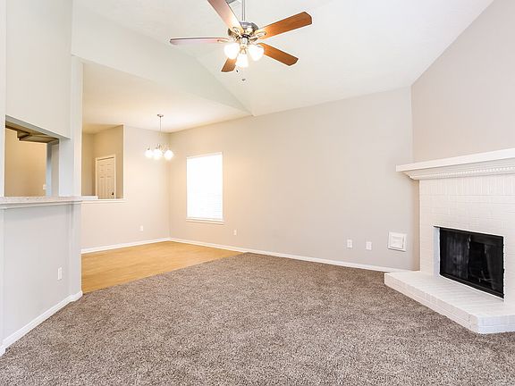 4th image of 7543 River Pines Dr