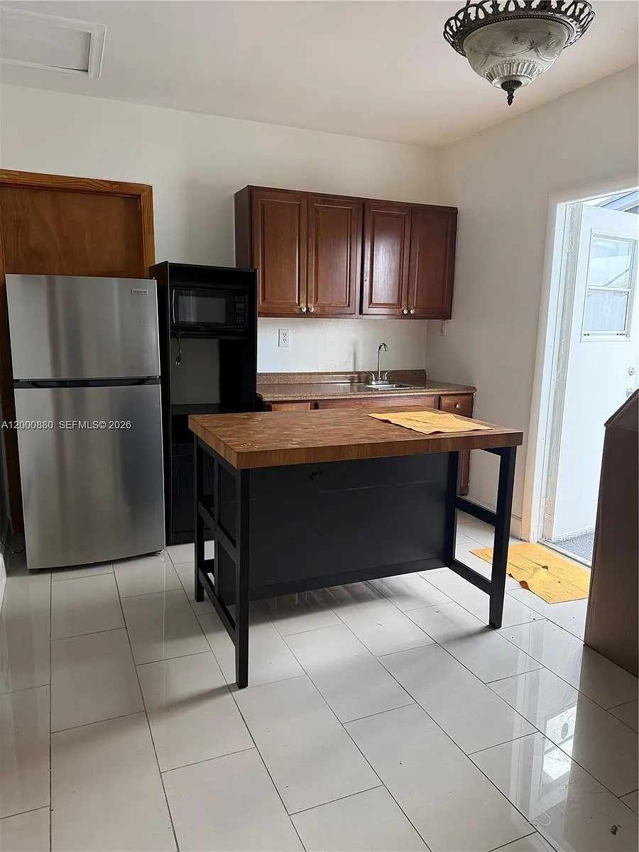 Building Photo - 13410 SW 81st St #2