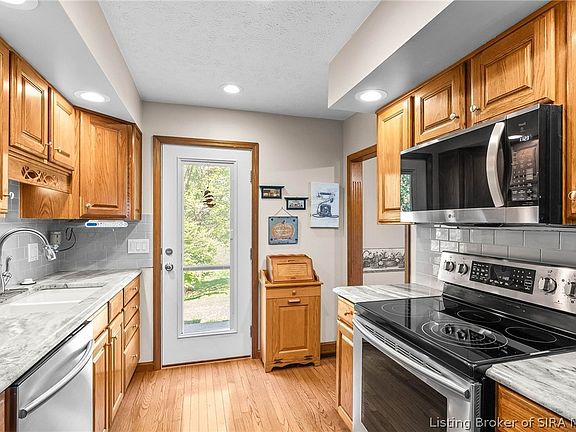 5th image of 4013 Scenic Valley Road