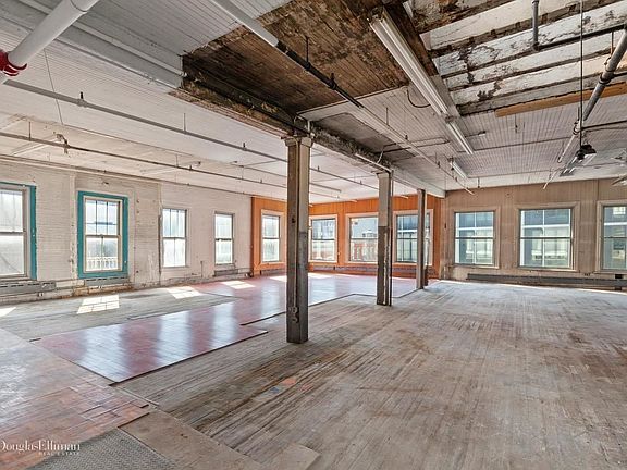 2nd image of 70 Grand St