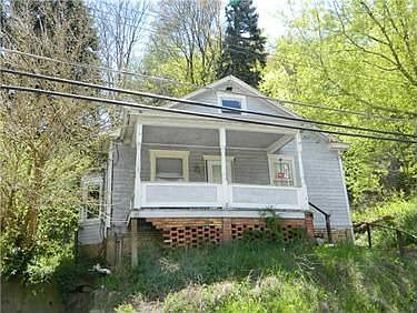 2nd image of 907 Harper Rd