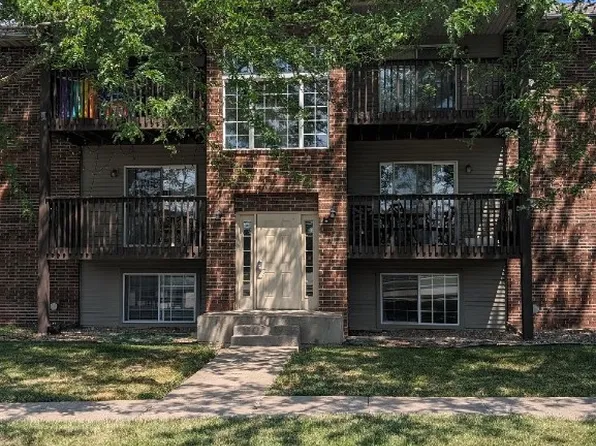 84 W Side Dr, Iowa City, IA 52246