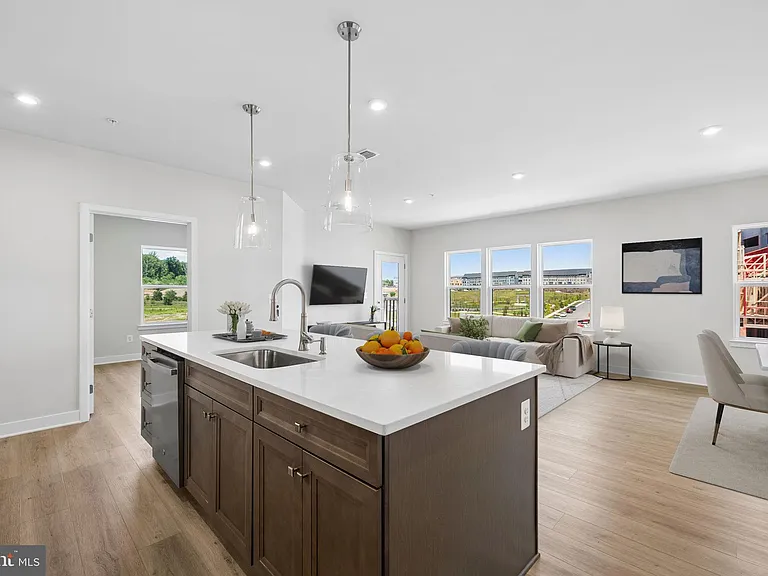 1611 Potomac Shores Pkwy #401 — Photo 46