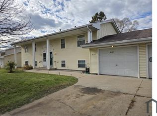8137 Yates Ave N, Brooklyn Park, MN 55443
