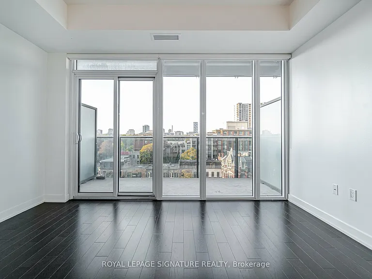 330 Richmond St W #811 — Photo 11