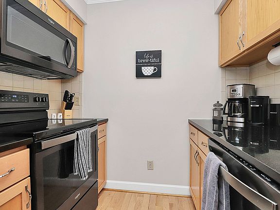 Prepare your favorite meals in this well equipped kitchen