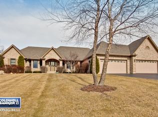 6512 Burning Tree Cir, McHenry, IL 60050
