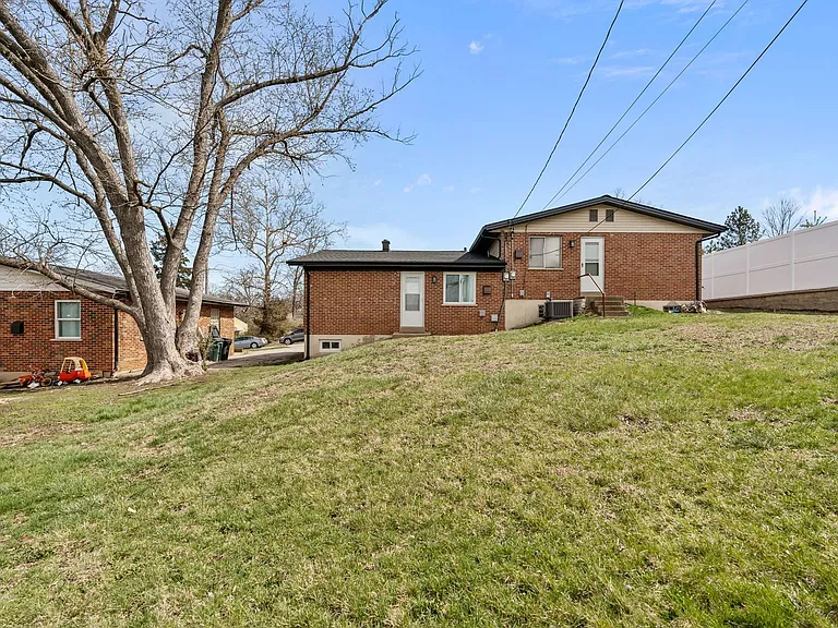945 Ohlman Ave — Photo 34