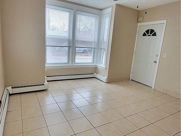 5th image of 146 Stanwood St