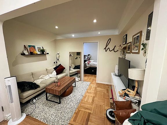 3rd image of 303 E 37th St APT 2L