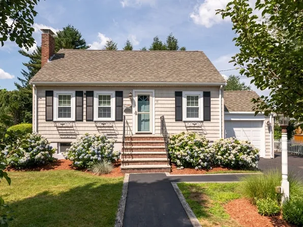 11 Blake Rd, Weymouth, MA 02188