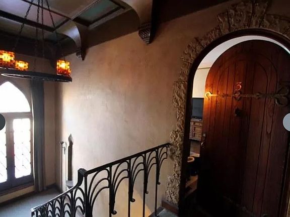 2nd image of 3028 James Ave S APT 4