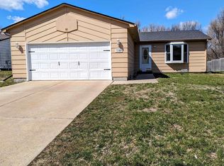 1109 N Homestead Cir, Sioux Falls, SD 57103