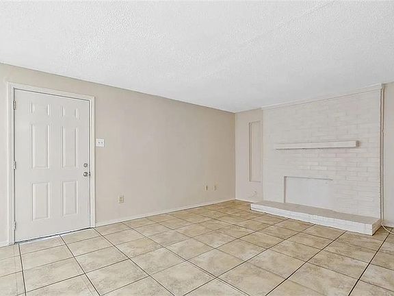 4th image of 917 W Monterey Ct