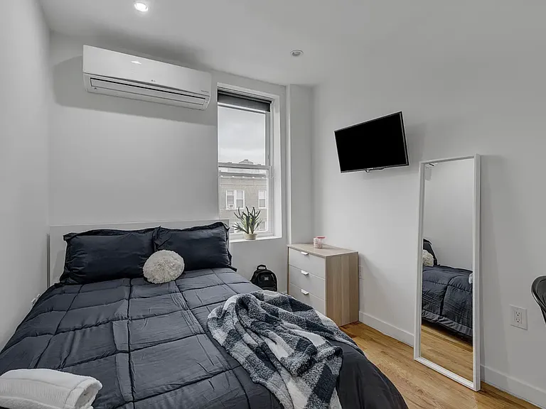 6147 Woodbine St #3L — Photo 11