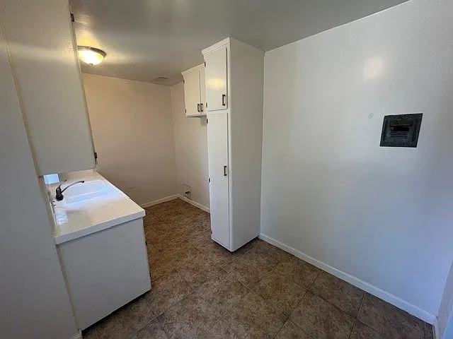 3867 Potomac Ave. — Photo 17