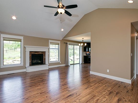 5th image of 814 Laussac Dr