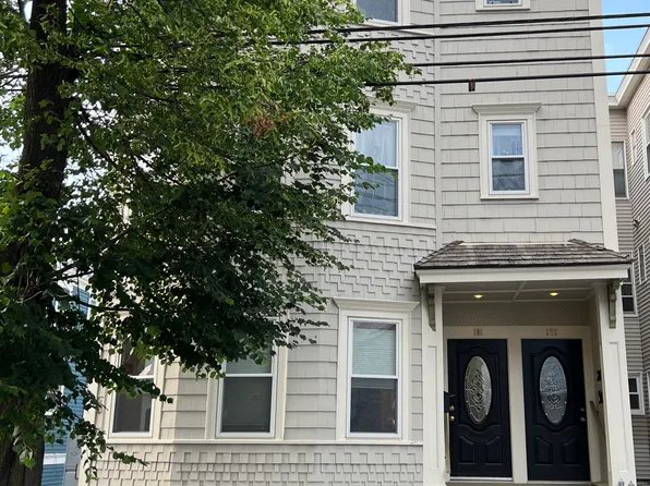 181 Charles St, Cambridge, MA 02141