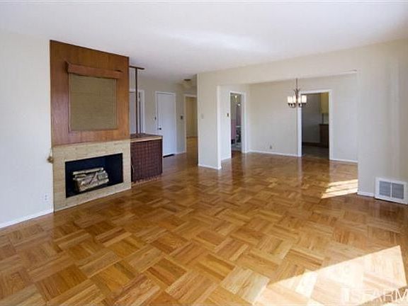 5th image of 1101 Crescent Ave