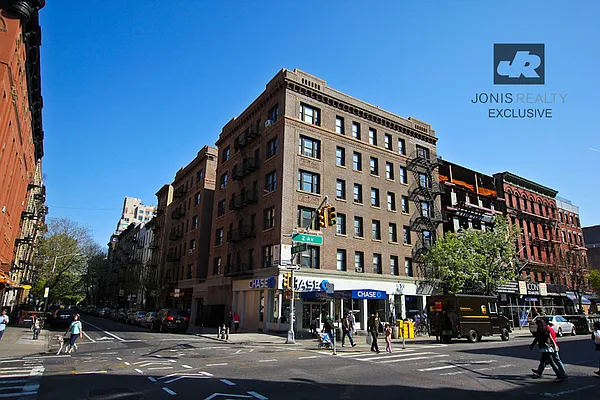 Rented by Jonis Realty | media 6