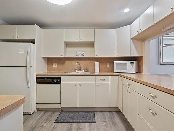 5th image of 315 North Cswy APT B304
