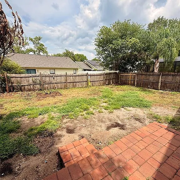 1104 Covington St — Photo 22
