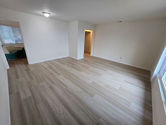 5th image of 3374 McGraw St