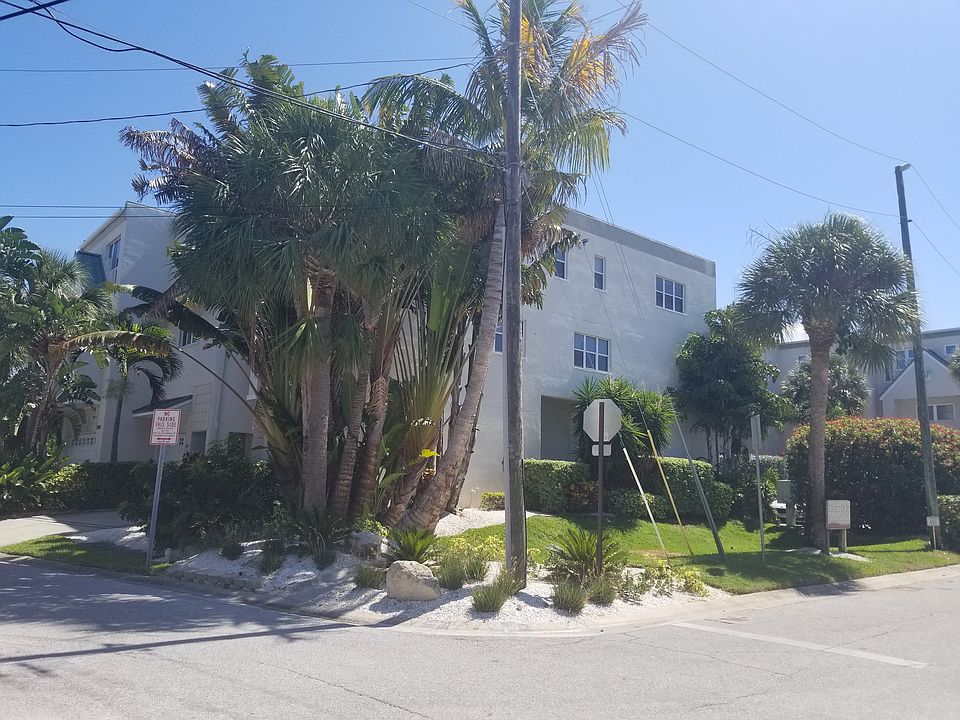 2nd image of 8571 E Bay Dr