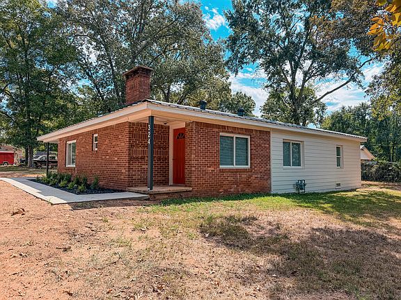 2nd image of 324 Sherry Ln