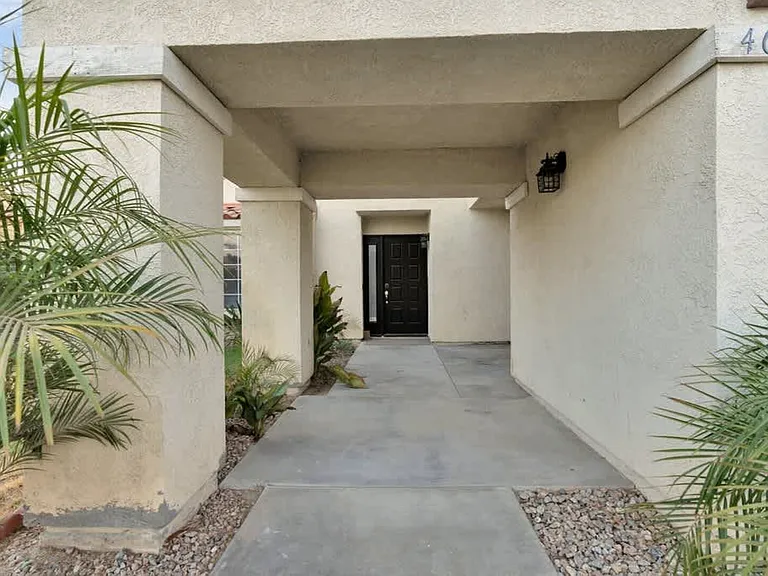 Willow Ln — Photo 86