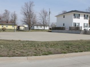 125 E South Ave, Maryville, MO 64468