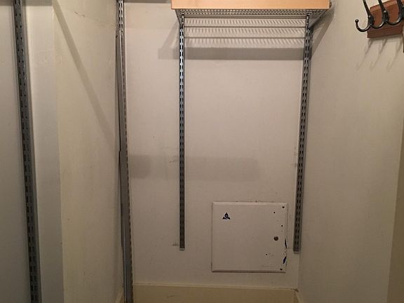 4th image of 700 Illinois St Unit 103