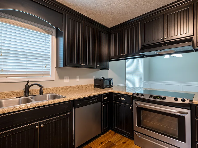 4122 Barrington Dr — Photo 6