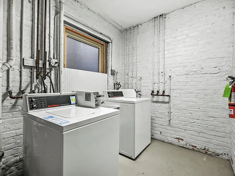 1929B Grove Ave #203 — Photo 17