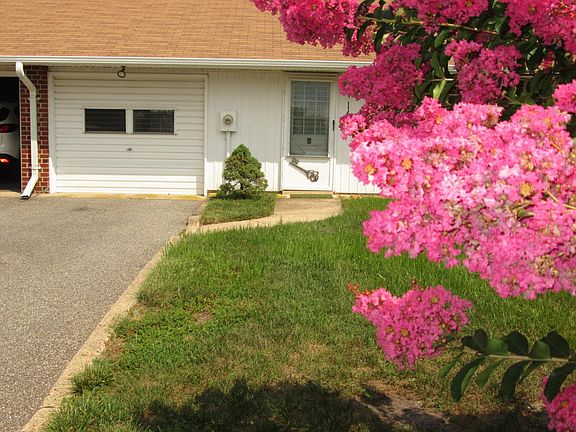 4th image of 1169A Clydebank Ct
