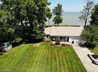 7183 Lake Rd, Madison, OH 44057