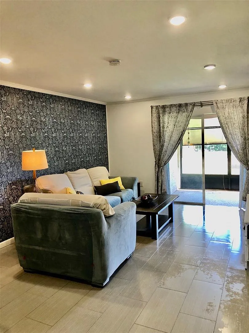 Furnished Annual - Close to Venice Beach! — Photo 3