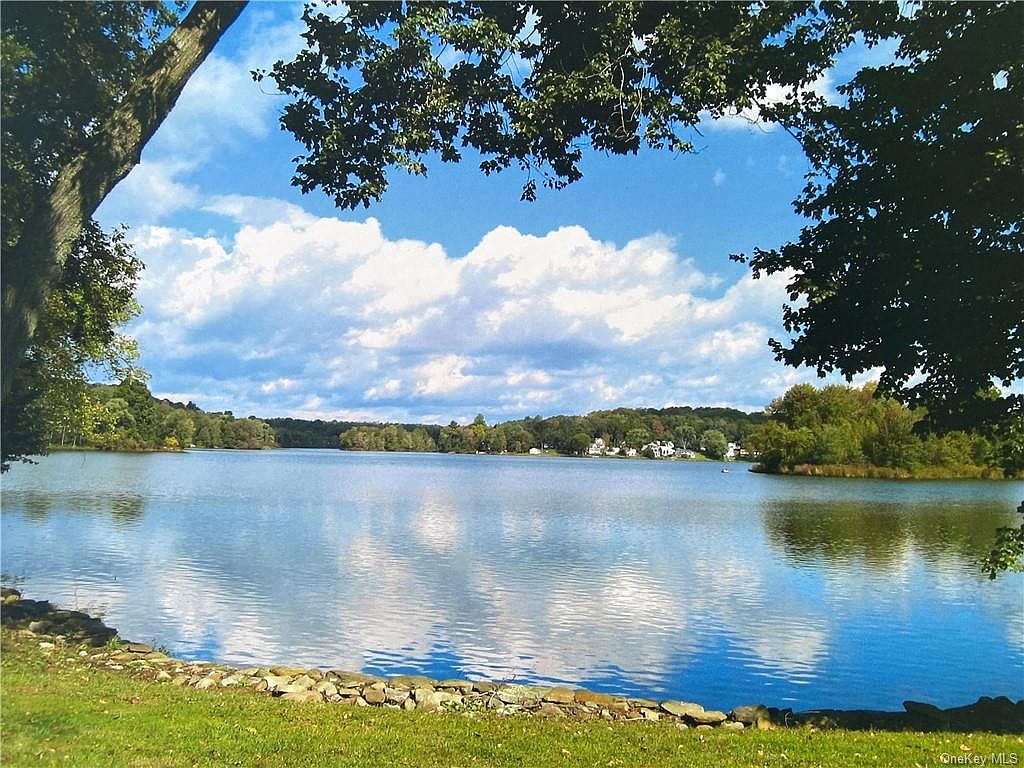 Penny Lane, Salisbury Mills, NY 12577 Zillow