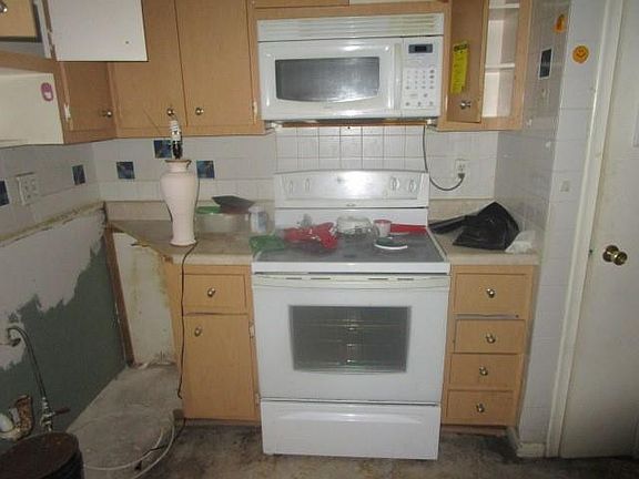 5th image of 2271 NW 47th Terrace #106