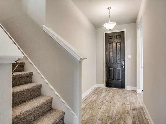 2nd image of 1901 Angus Dr