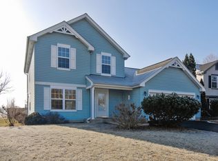 615 Ryegrass Cir, Aurora, IL 60504