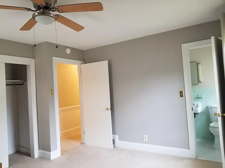 204 Adams Blvd — Photo 11