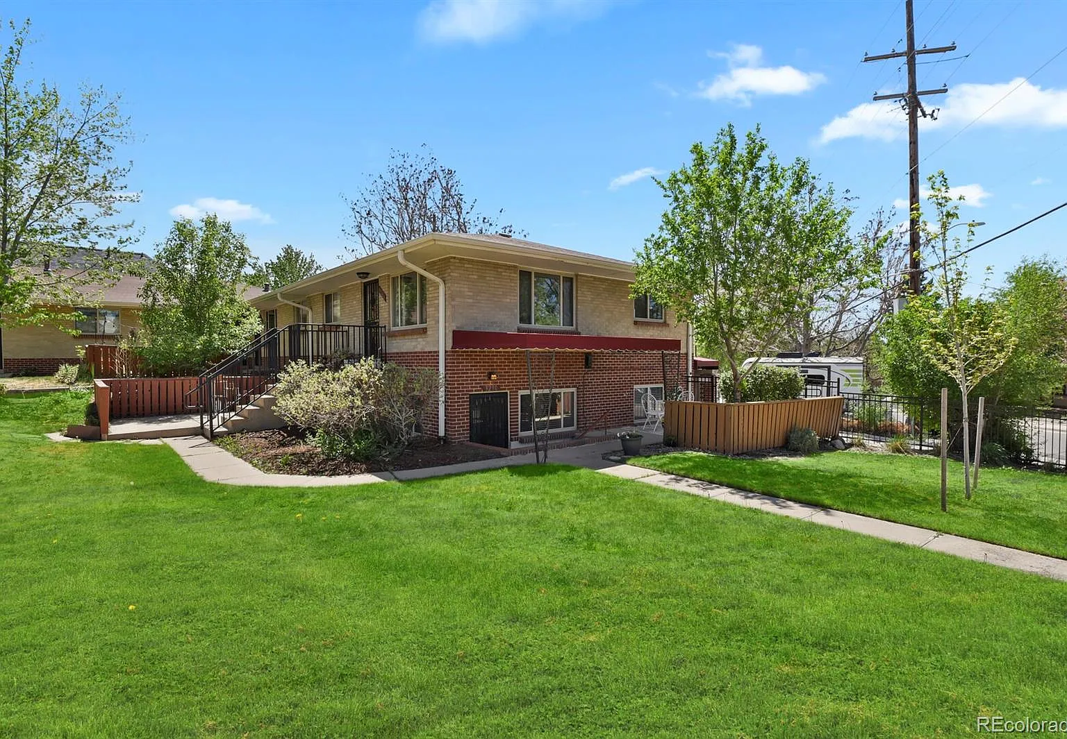 2 bed, 581 sqft, $2,500 — Photo 1